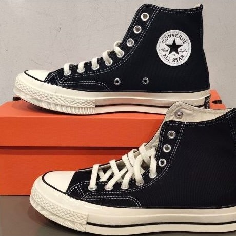 CHUCK 70 HI Unisex Sneakers - Black
SKU 

0888-CON162050C

