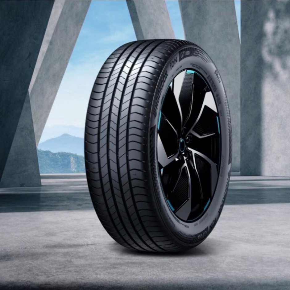 Ban Mobil 215/55 R18 Hankook ION GT 215 55 18