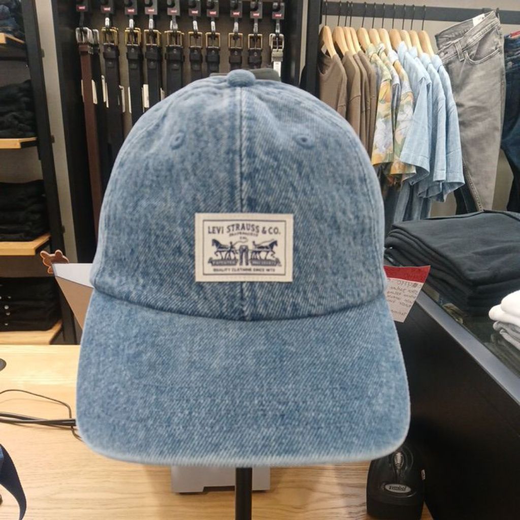 topi levis original