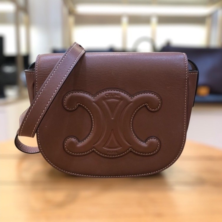 Celine Falco Triomphe Tan Calfskin Leather Vintage thn 1989 Authentic Original Preloved Bag