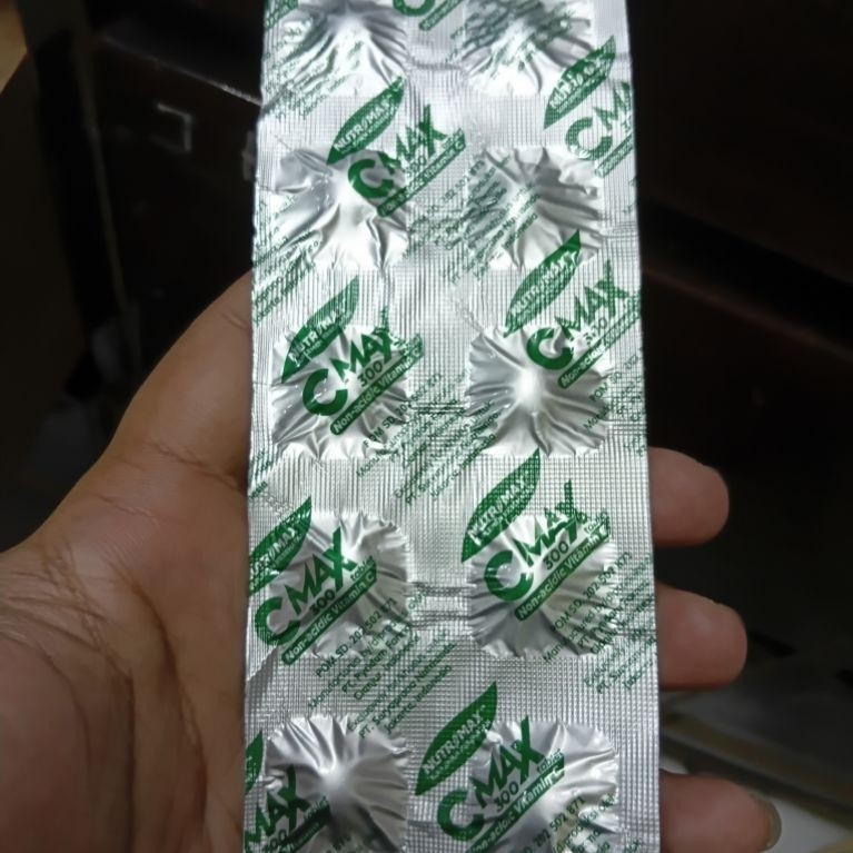 Cmax 300 strip 10 tablet