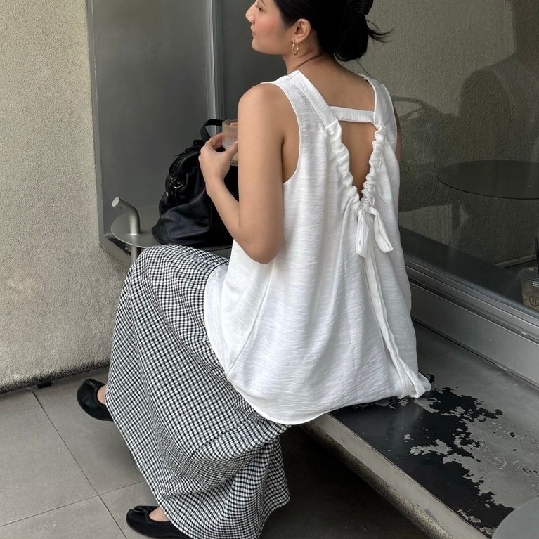 pretty bow backless top | loose top