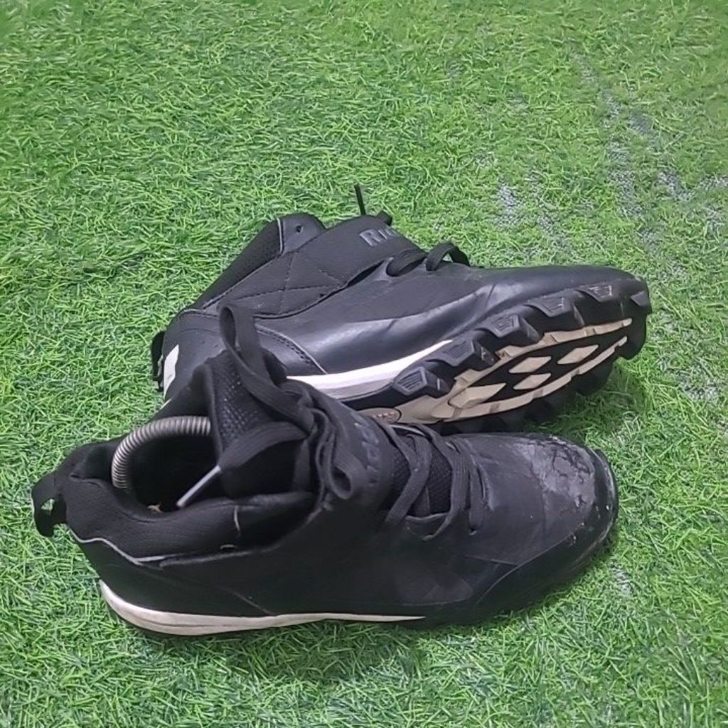 sepatu foot ball riddell size 41