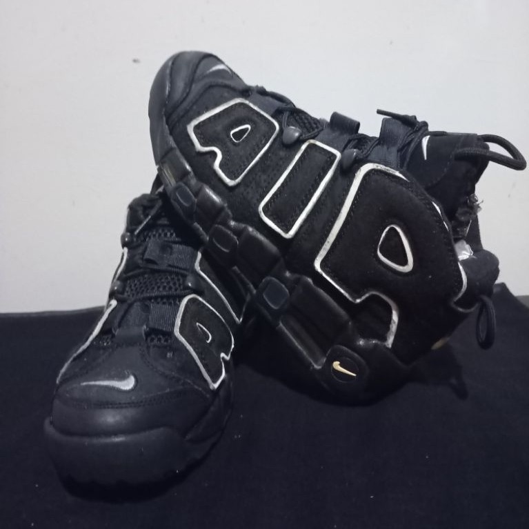 Jual sepatu basket Nike Uptempo warna hitam size 40 insole 25 cm preloved/seken/second/bekas

