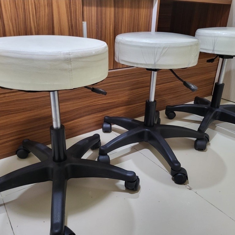 kursi salon second,harga untuk 2kursi