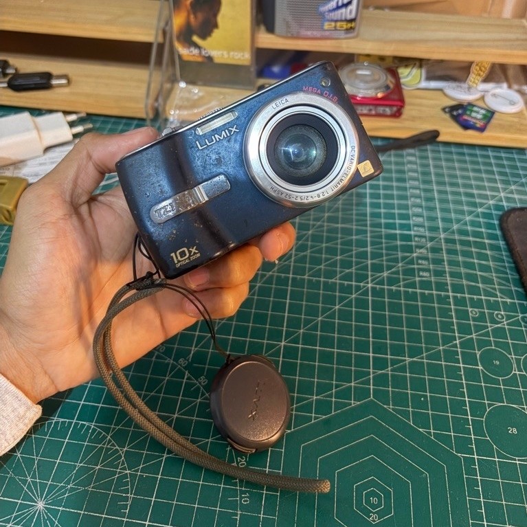 PANASONIC LUMIX TZ1