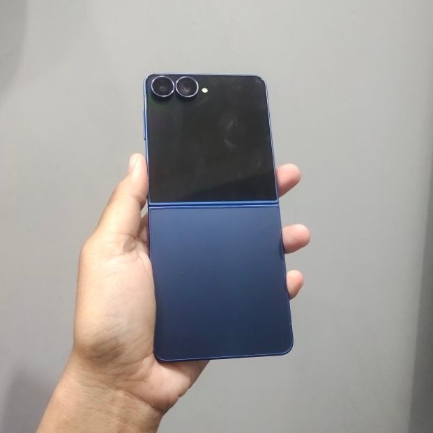 SAMSUNG Z FLIP 7 12/256GB SECOND SEIN FULLSET