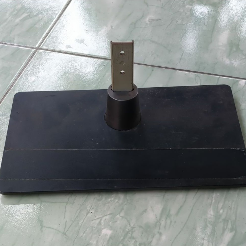 Kaki TV LED 32 inchi