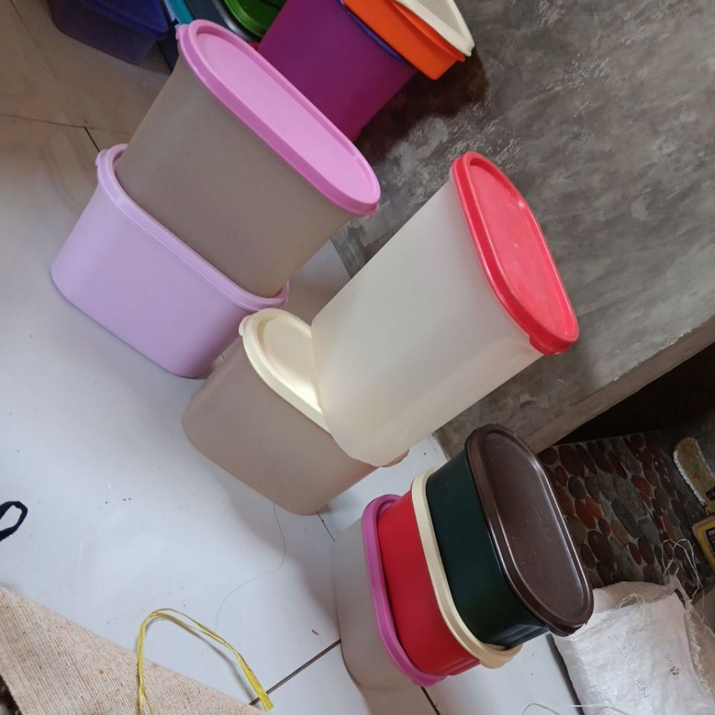 Oval tulipware