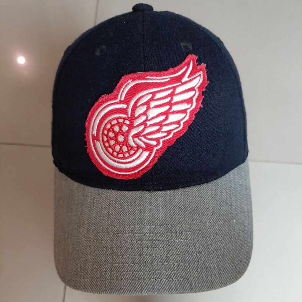 Topi NHL Detroit Red Wings Original CCM Reebok