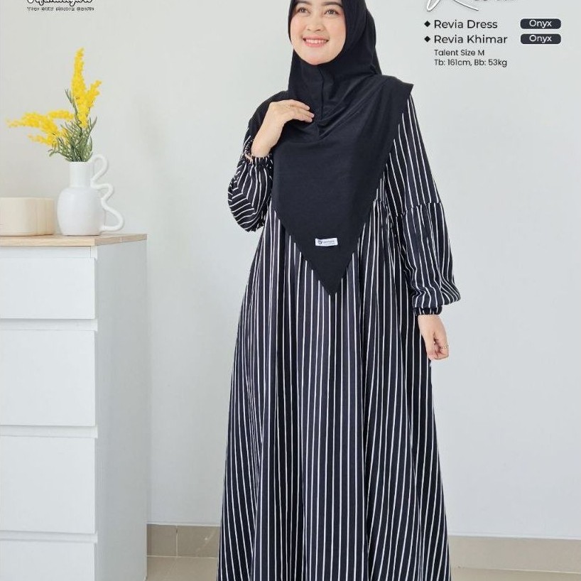 REVIA DRESS