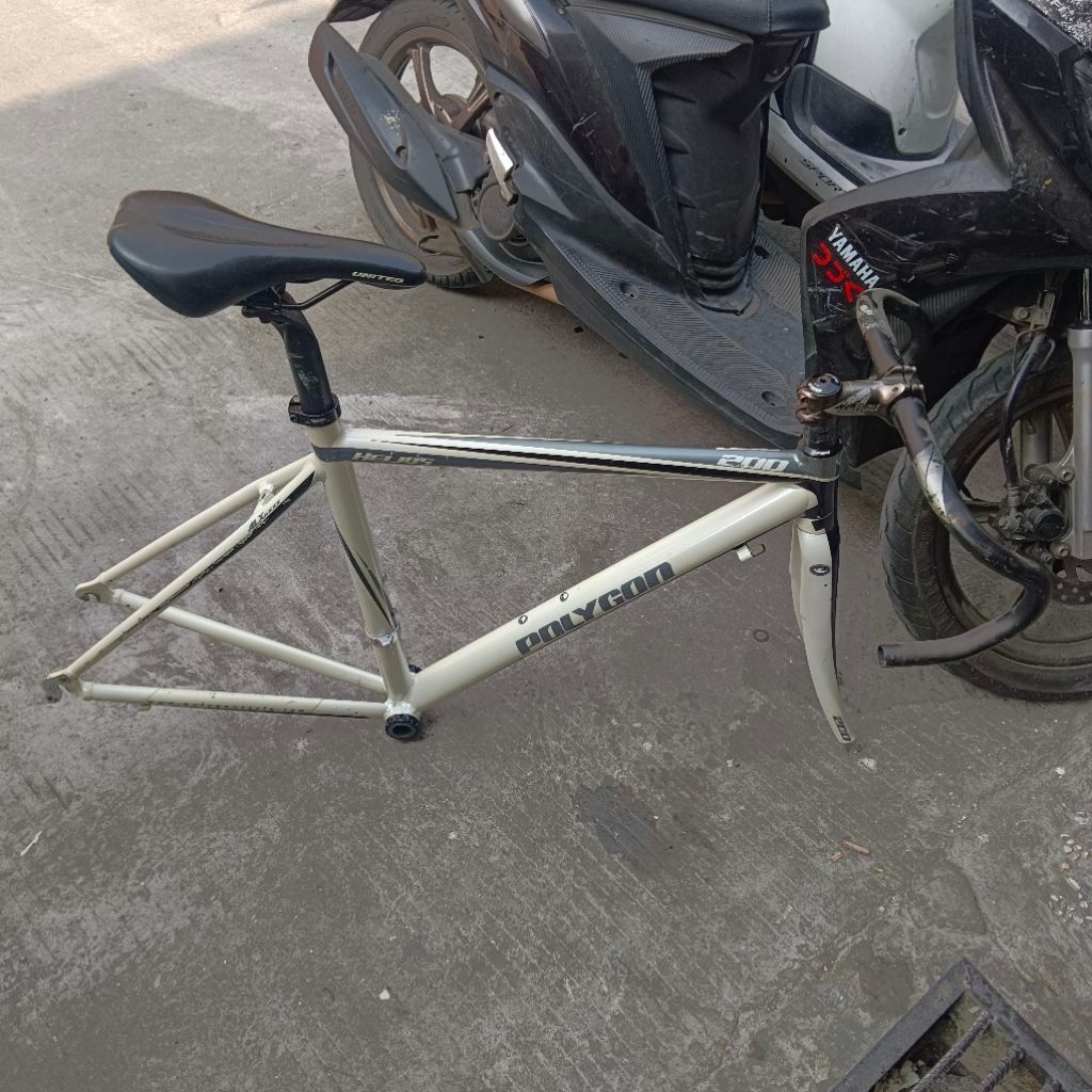 FRAMESET SEPEDA BALAP ROADBIKE POLYGON HELIOS 200 SIZE S 50 CM