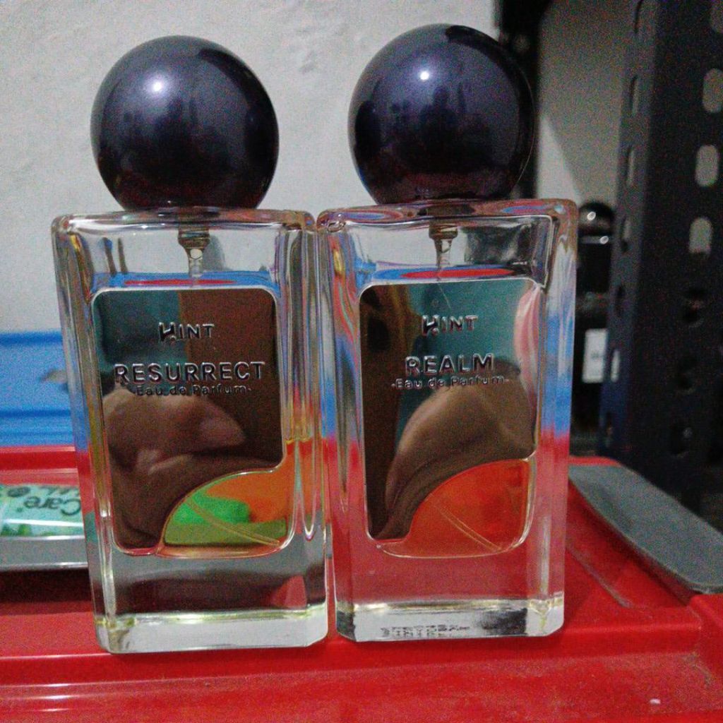 Parfum Preloved Second Bekas Hint Realm & Resurrect 50ml EDP Bundling