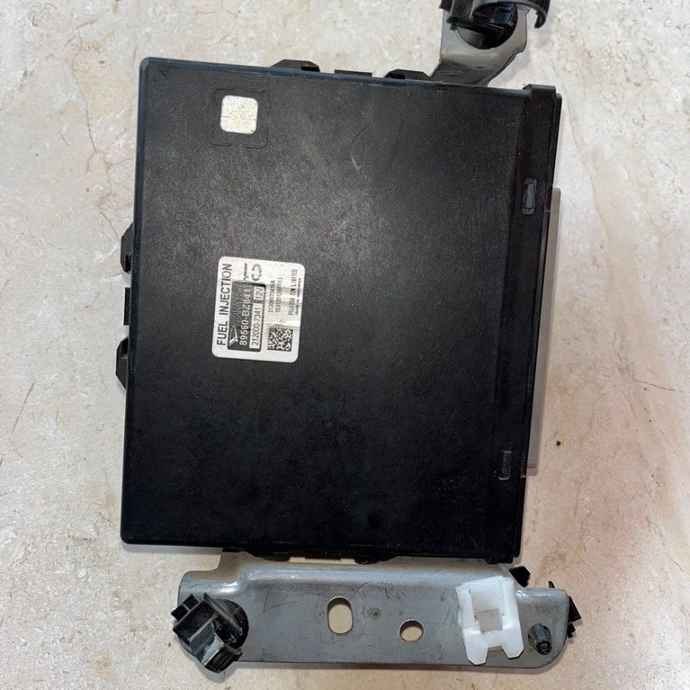 Ecu New Avanza 89560-BZ841 Ori Copotan Segelan