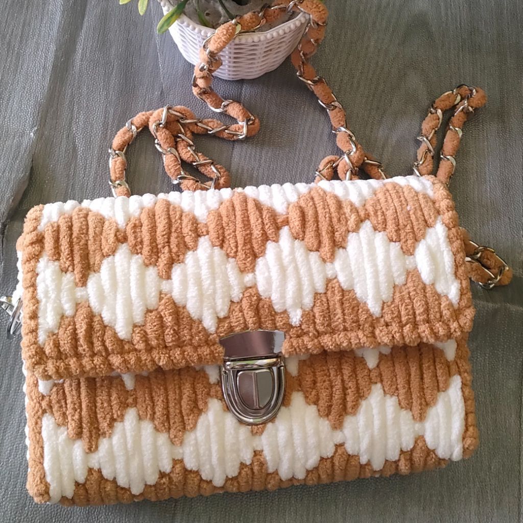 Tas Rajut Kanvas