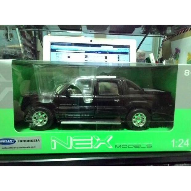 Welly Nex Cadillac Escalade EXT 2002 Hitam Skala 1:24