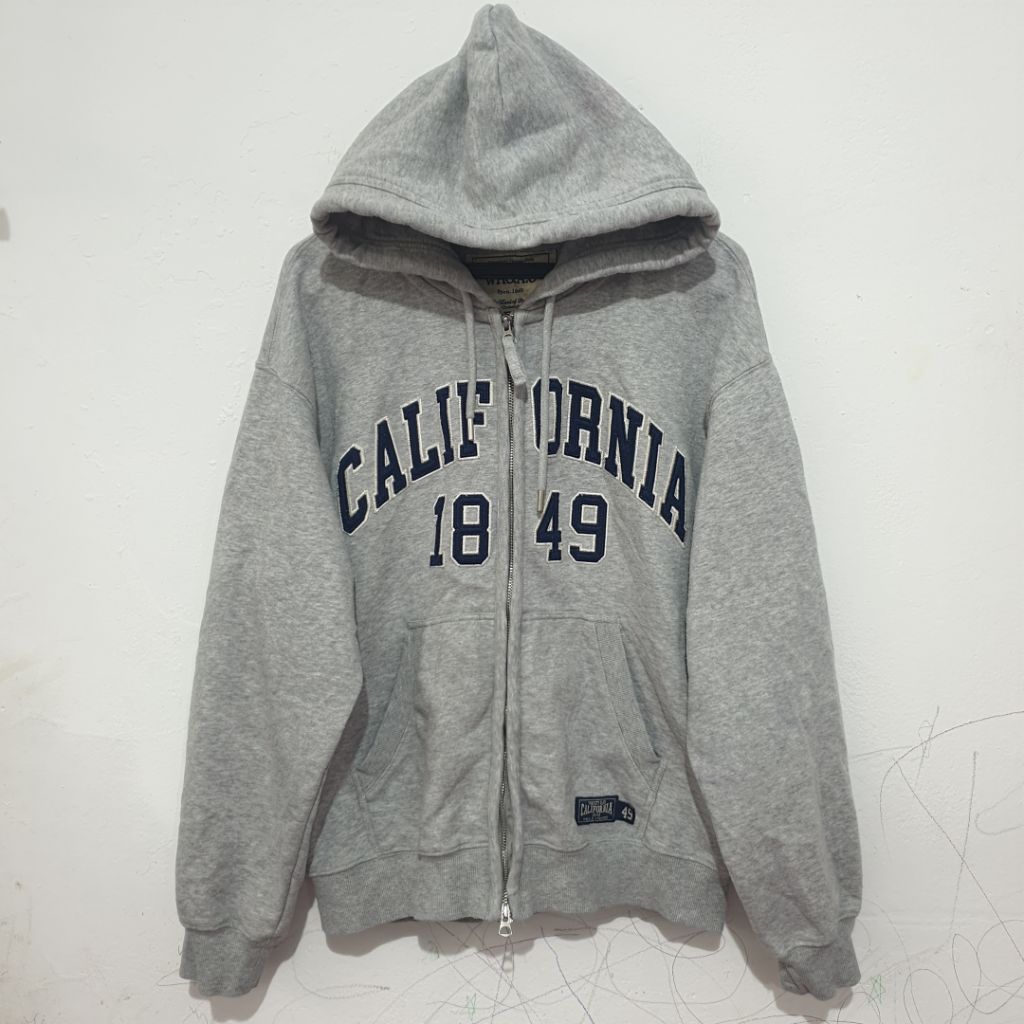 WHO.AU HOODIE