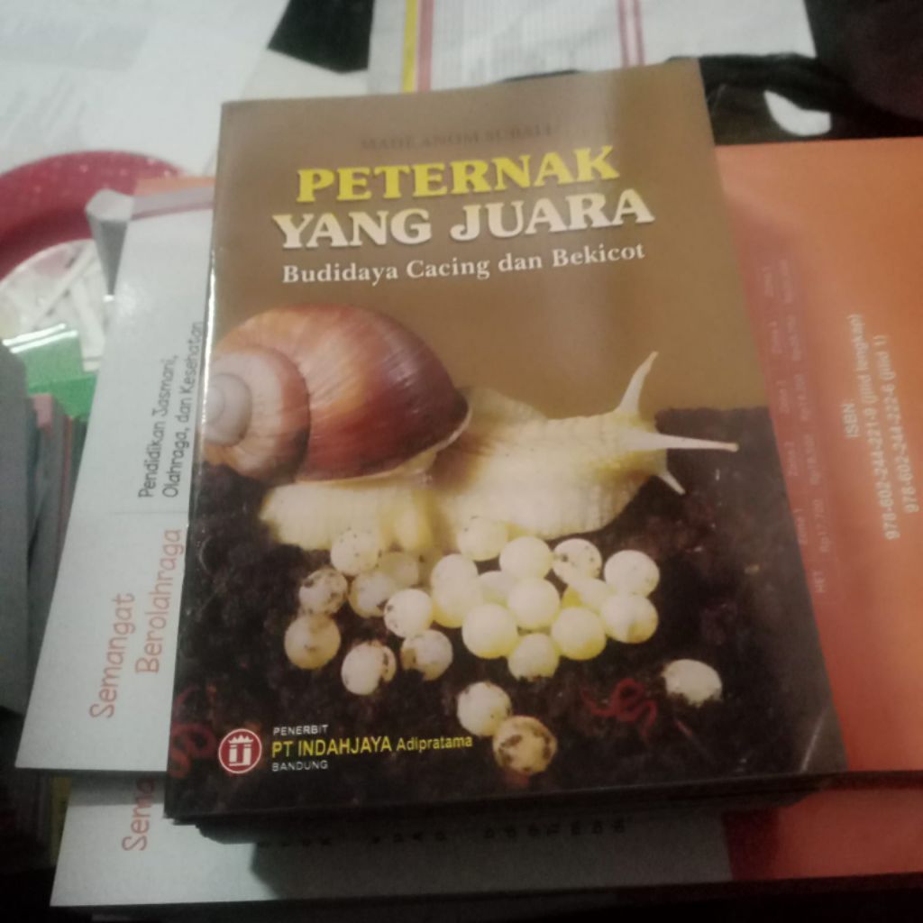 buku peternak yang juara budidaya cacing dan bekicot