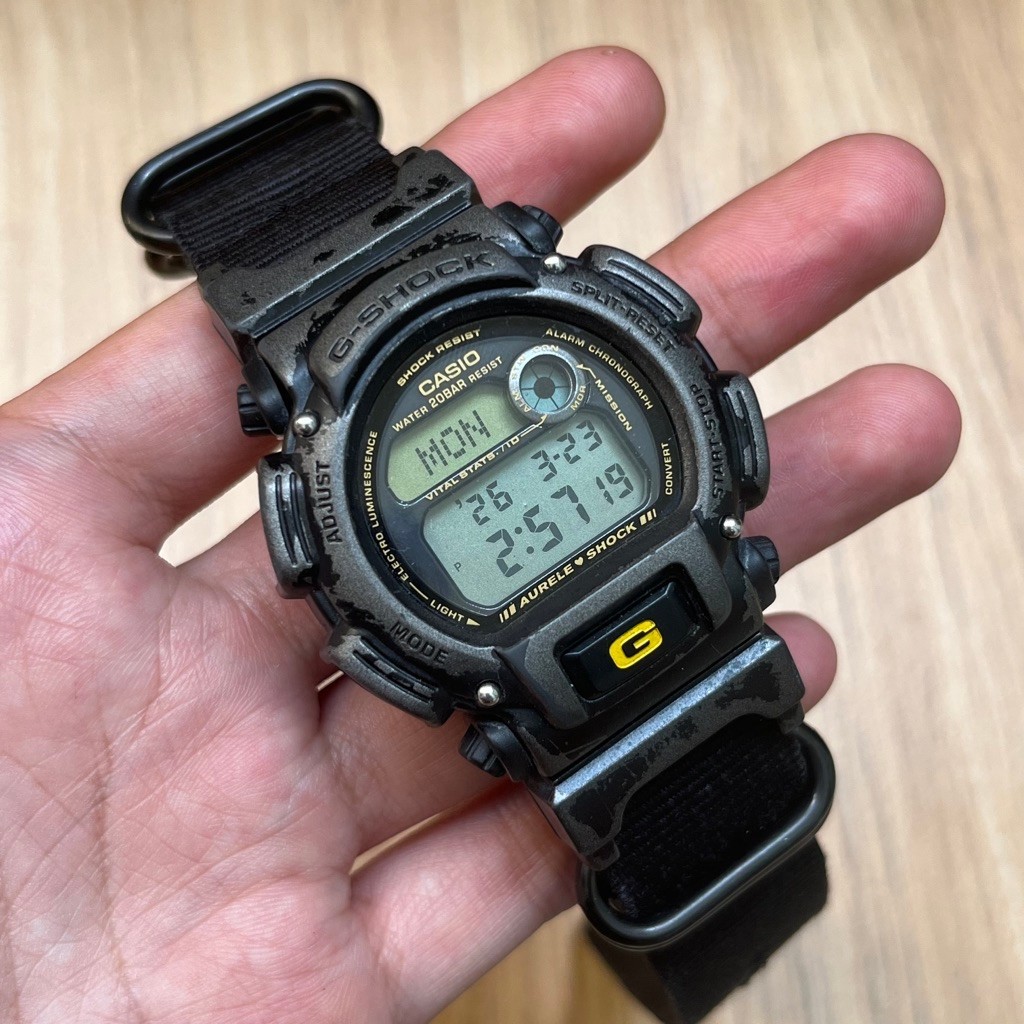 Jam Tangan Second - Casio G-Shock DW-8800 Original