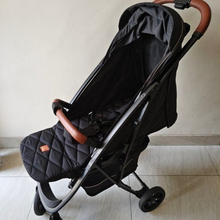 Preloved Violi Drive Compact Stroller Hitam Kondisi Good 90%