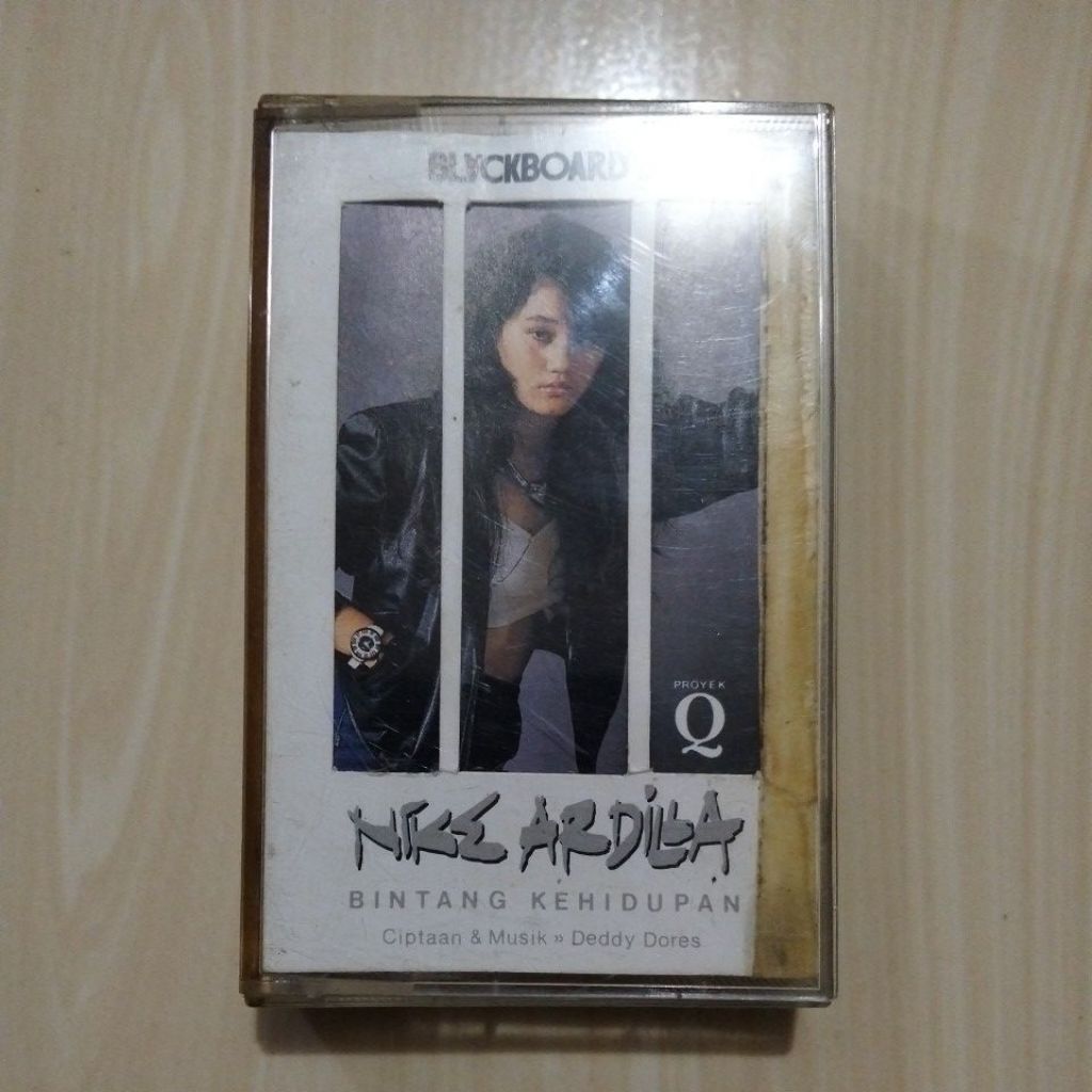 NIKE ARDILLA - BINTANG KEHIDUPAN - BLACKBOARD IND - Kaset Pita Musik - Bekas Murah Original -  C7