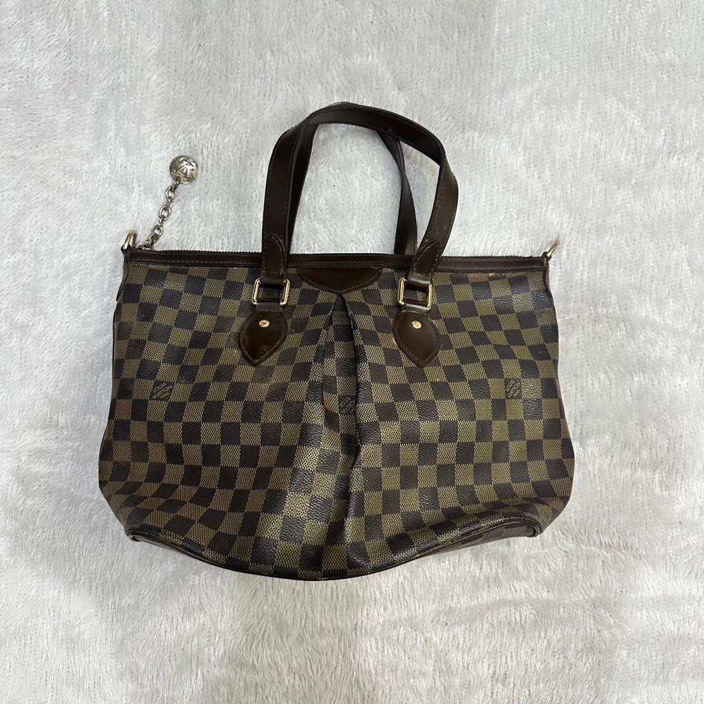 AUTHENTIC LV Leather Vintage Damier Bag (With Noser)