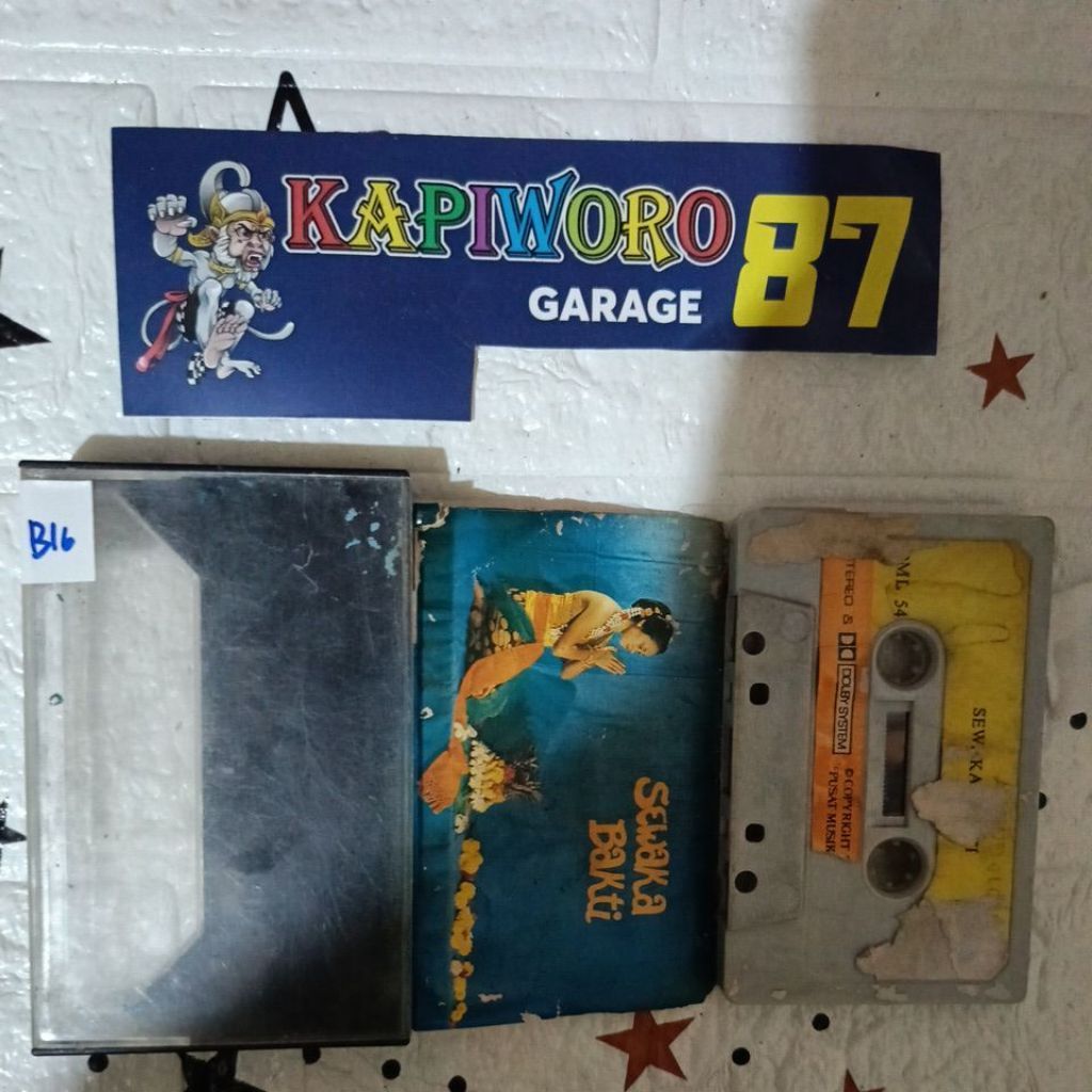 Kaset Pita,Sewaka Bakti
