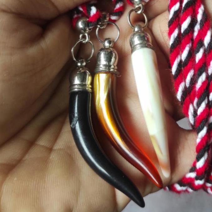 Kualitas terbaik] Taring Kalung Resin - Taring Resin - Pernak Pernik Kalung - Gigi Macan