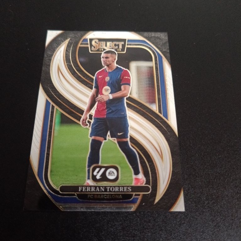 KARTU BOLA PANINI SELECT LALIGA FERRAN TORRES