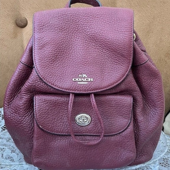 Preloved Coach backpack burgundy Original koleksi pribadi