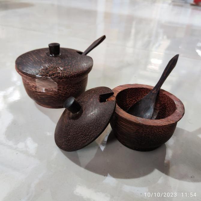------] tempat sambal kayu aren kelapa