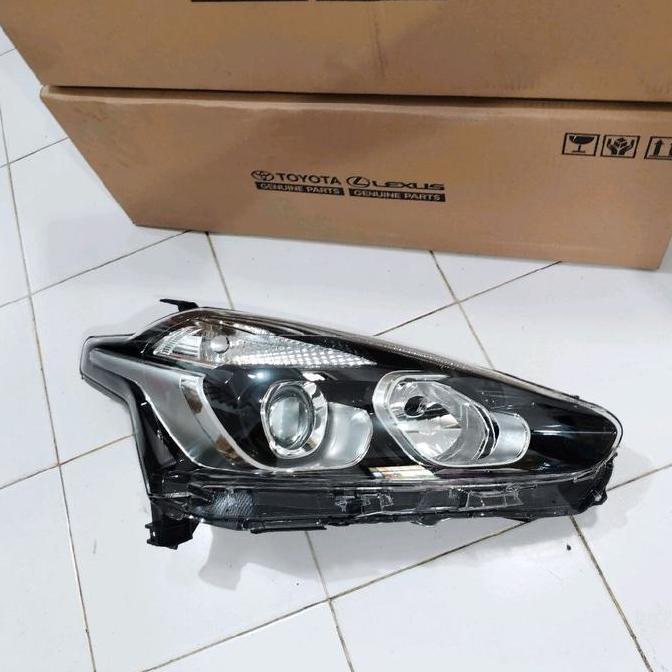 headlamp lampu depan toyota sienta 2016 2017 2018 2019 2020 2 tipe v ori