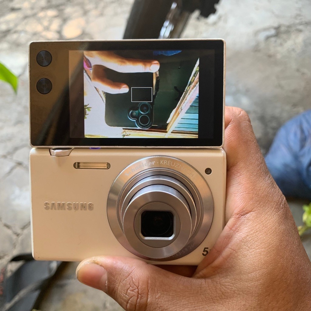 Kamera Pocket Digital Saku SAMSUNG MV800 Digicam Camdig
