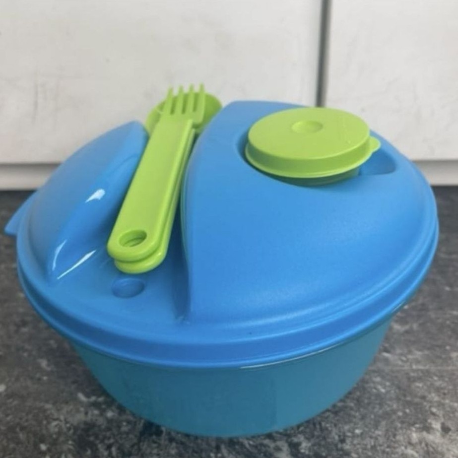 salad on the go mangkok tutup tupperware 85.000