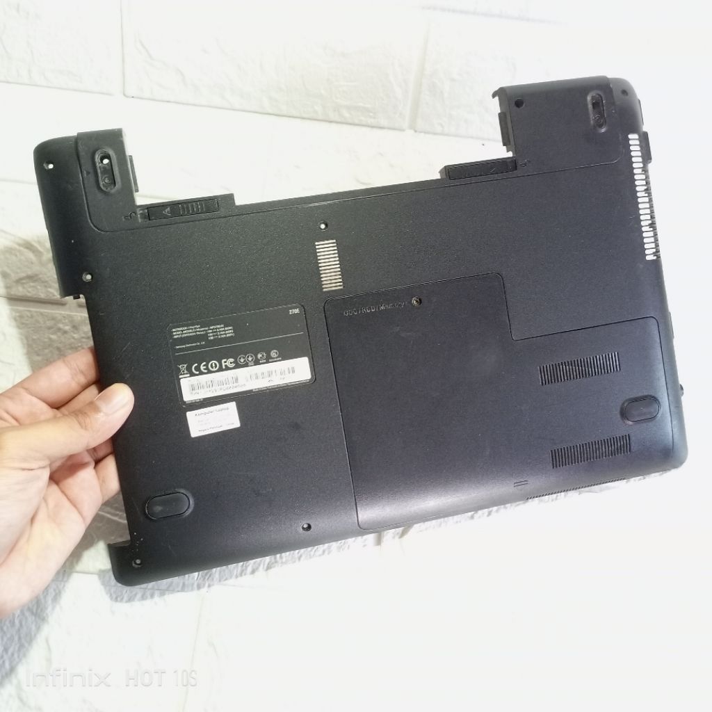 Casing bawah bottom case samsung np270e series samsung np270e4v np275e ori