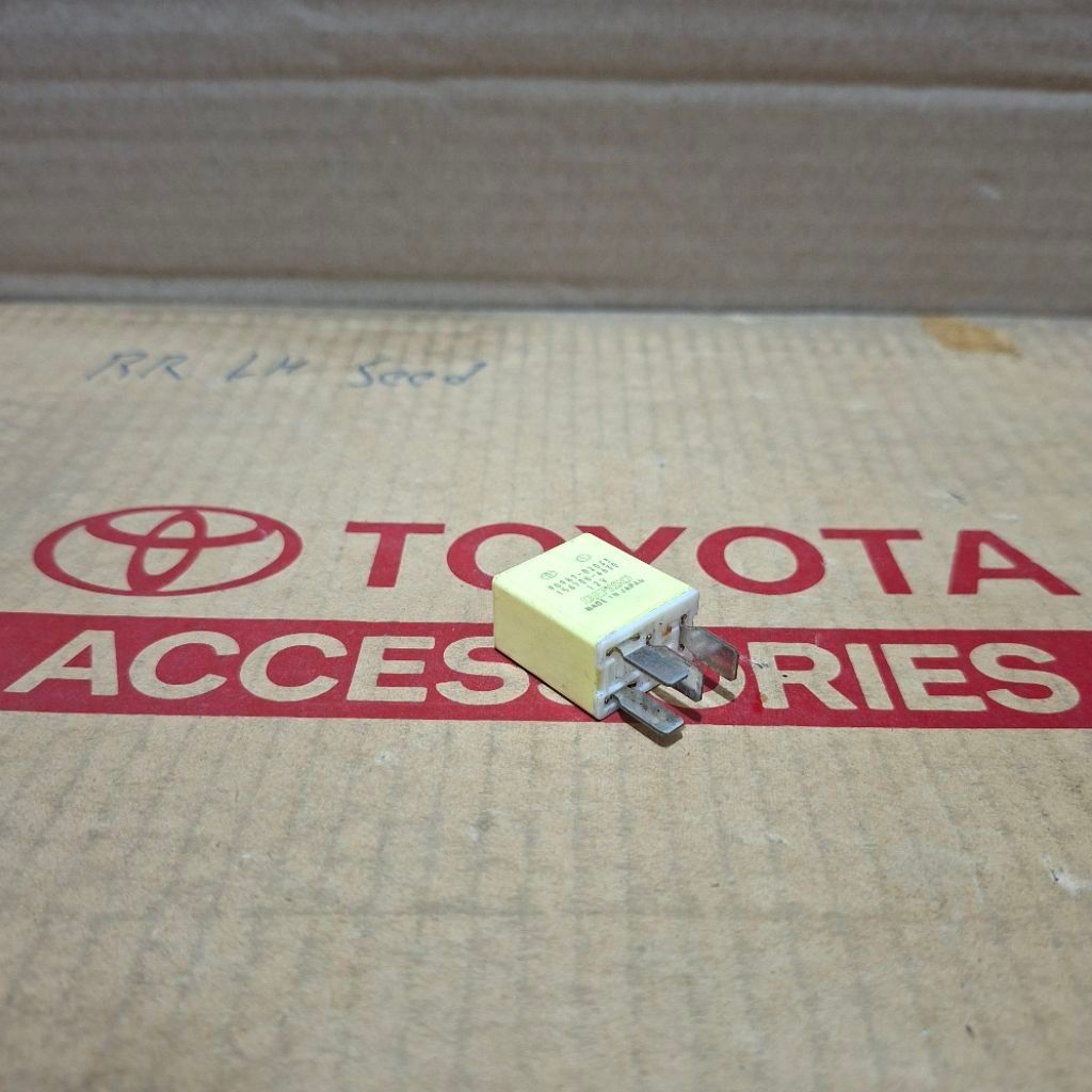 relay kaki 4 Denso (kelistrikan otomotif atau relay genuin Toyota/Denso)
