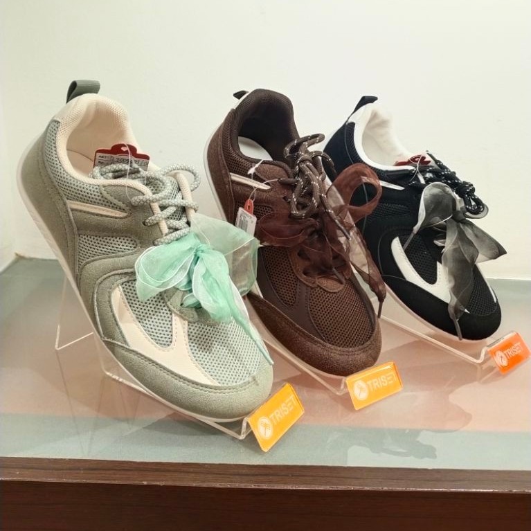 Sepatu Sneakers Triset Shoes TZ 2005009