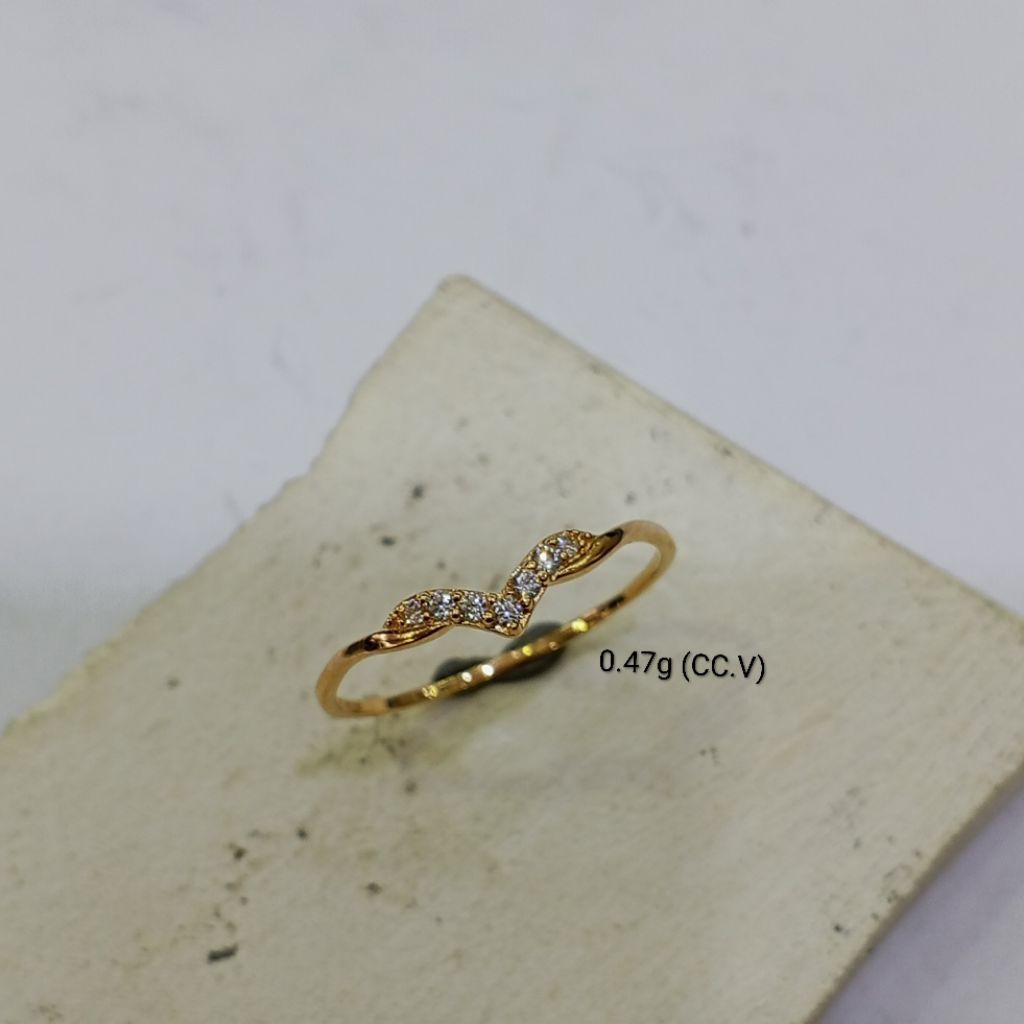 Laris Jaya Cincin emas kuning mdl listring v kecil 6k