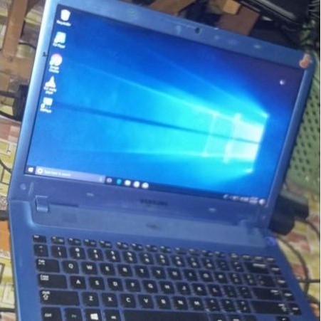 Laptop Samsung 355V Amd amd A6 siap pakai