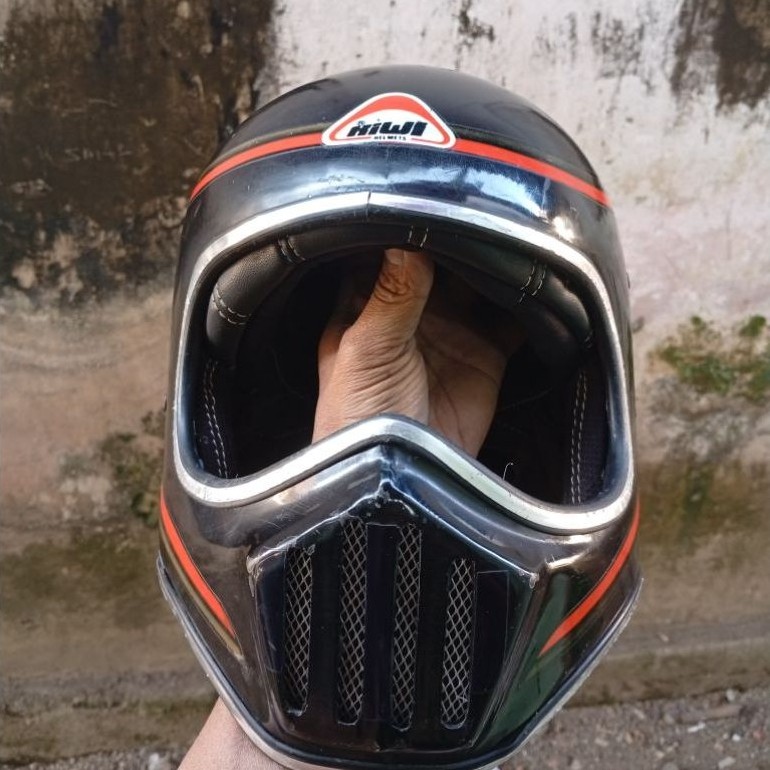 Helm cakil kiwi jadul ferari