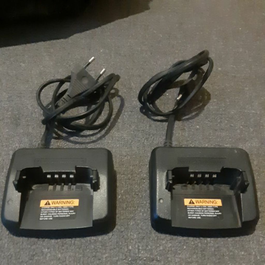 CHARGER HT VERTEX STANDART CV-04