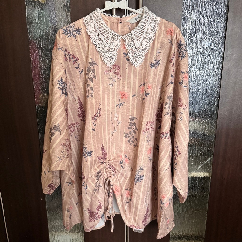 Preloved Poema Blouse GEULIS
