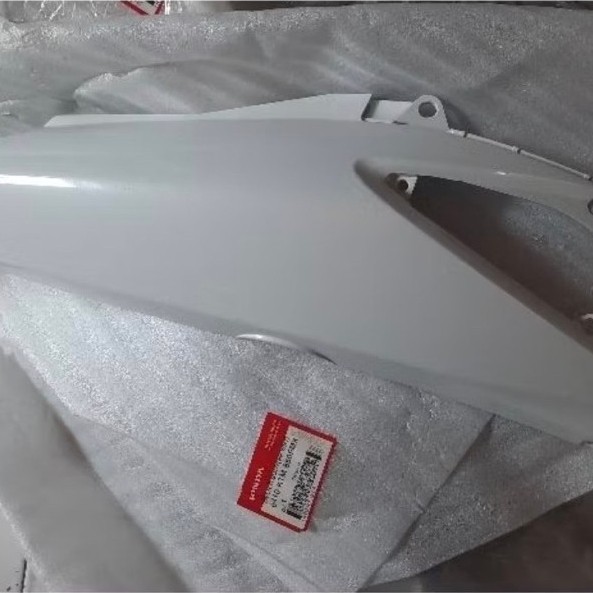 COVER BODY KANAN PUTIH SUPRA X 125 64410 KTM 850FMX