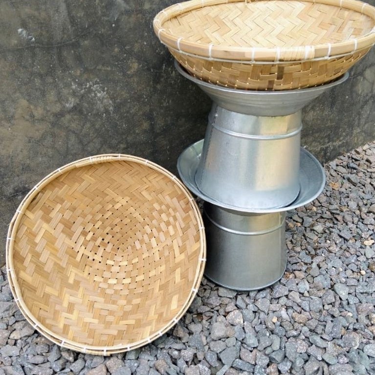 Satu set dandang kalvanis+kukusan bambu/seeng kukusan jadul/seeng/dandang kalvanis
