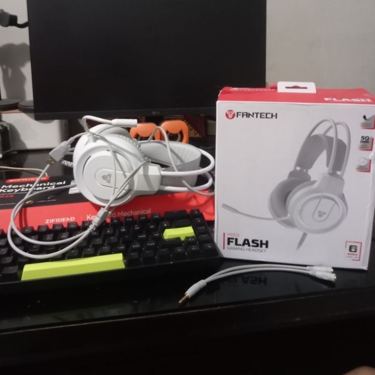 Zifriend keyboard Mechanical & headphone Fantech