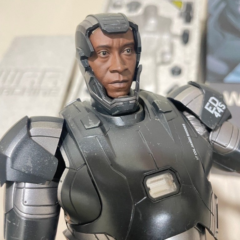 Hot Toys War Machine