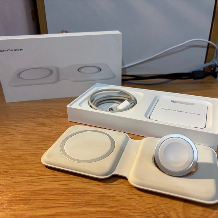 Apple Magsafe Duo Charger for Iphone, Airpods, Apple Watch Original Used Bekas