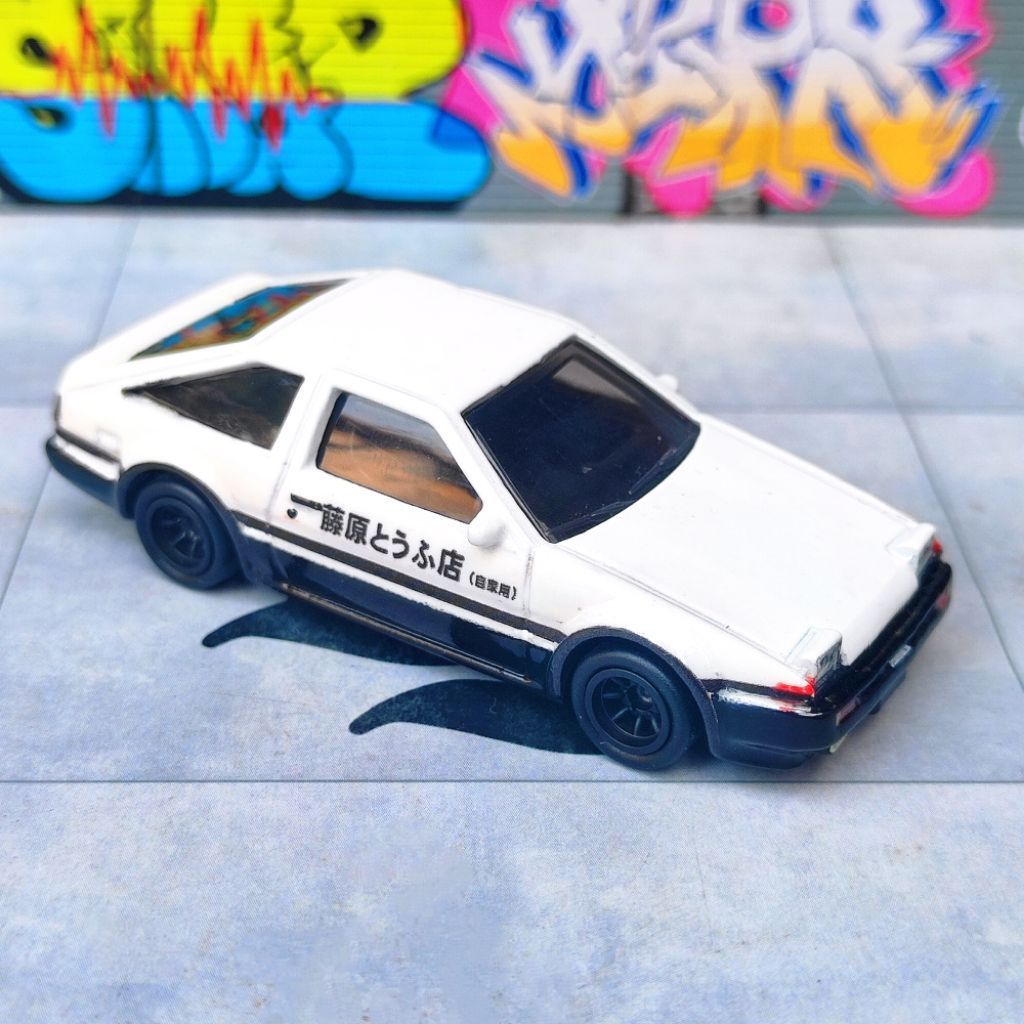 HOTWHEELS COSTUM TOYOTA AE86 TRUENO INITIAL D TAKUMI
