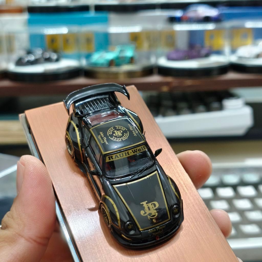 PGM RWB PORSCHE 993 JPS LIVERY