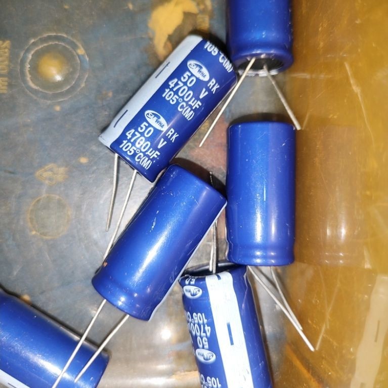 ELCO 4700uf 50v CAPASITOR 4700uf 50v BAGUS